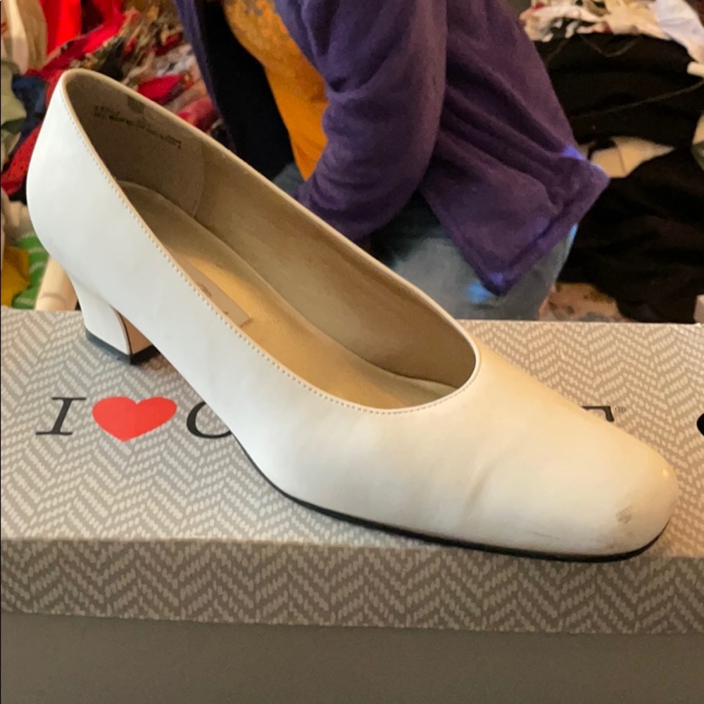 Carriage Court heels